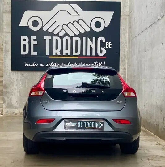 volvo-v40-20-d2-kinetic-geartronic-big-5