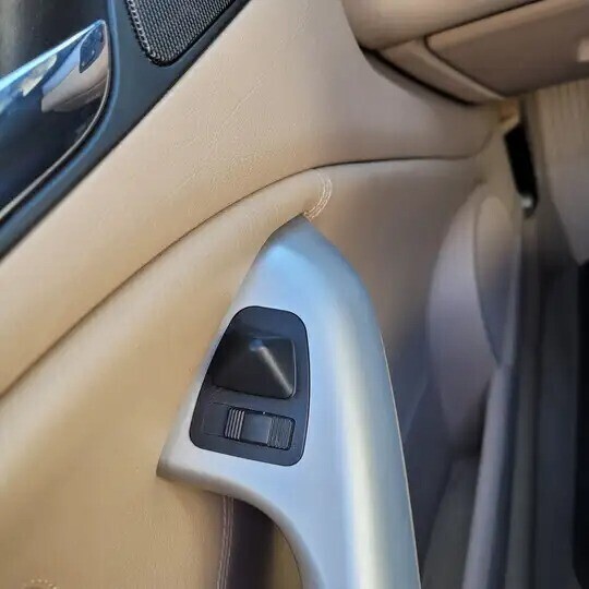 bmw-325-cabrioletboite-autocuirhistorique-big-9