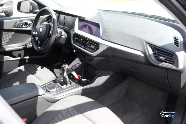 bmw-116-d-connected-plus-advantage-big-2