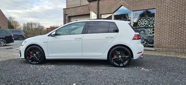 volkswagen-golf-gti-20-tsi-dccdynaudiocamera-big-1