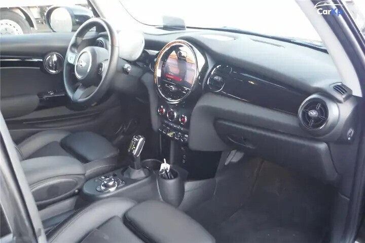 mini-cooper-se-bev-big-2