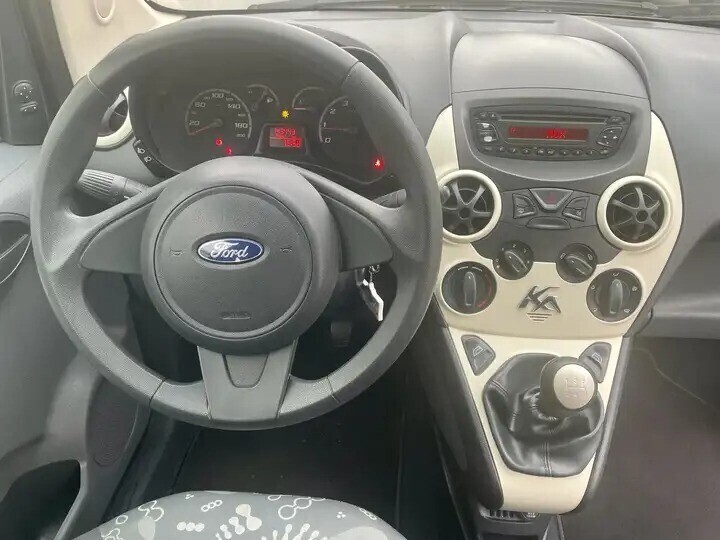 ford-kaka-12i-ambiente-big-6