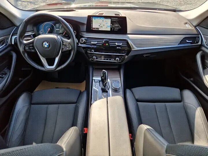 bmw-530-530ehudsport-lineappleandroid-big-7