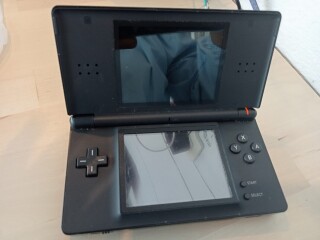 Nintendo DS lite