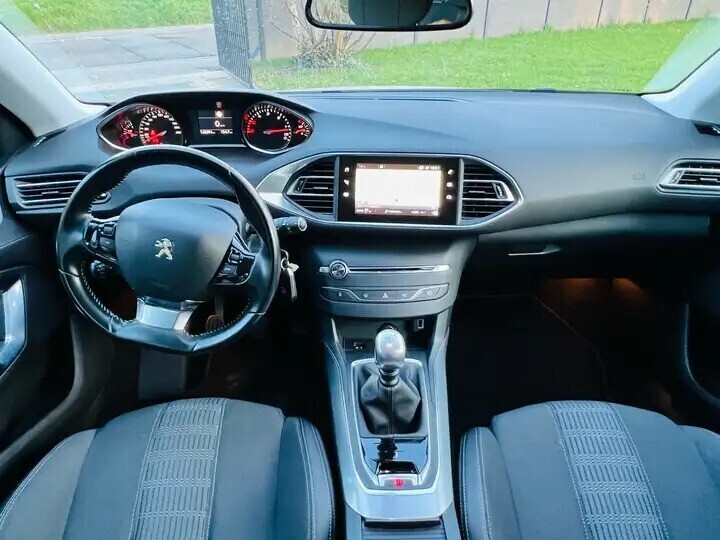 peugeot-308-sw-bluehdi-130-allure-tva-deductible-big-7