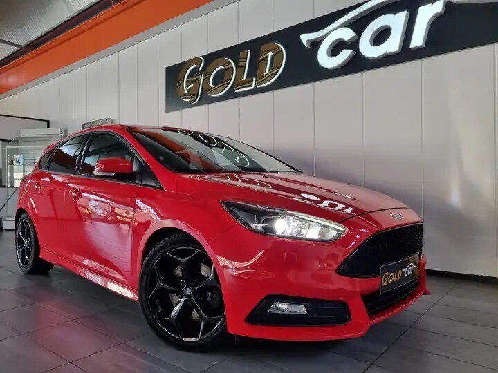 ford-focus-20-ecoboost-st3-mk35-utilitairerecarobi-xenon-big-2