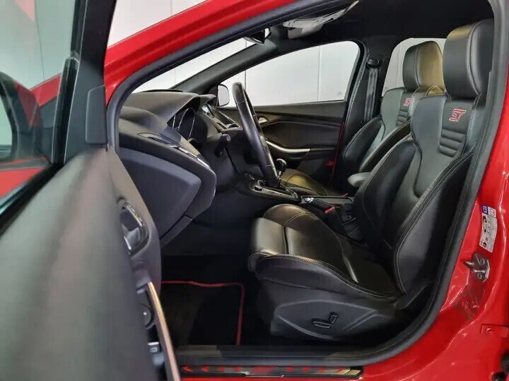 ford-focus-20-ecoboost-st3-mk35-utilitairerecarobi-xenon-big-5