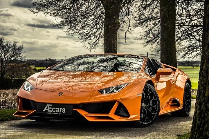 lamborghini-huracan-52-v10-lp640-4-evo-spyder-only-1688-km-big-0