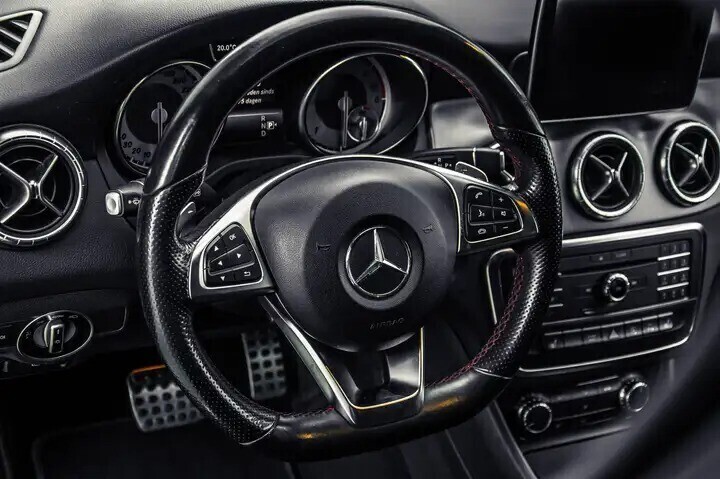 mercedes-benz-cla-220-d-7g-dct-shooting-brake-amg-pack-big-7
