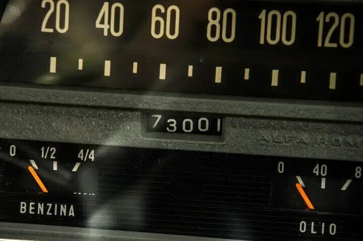 alfa-romeo-giulia-1300-manual-airco-leather-big-6