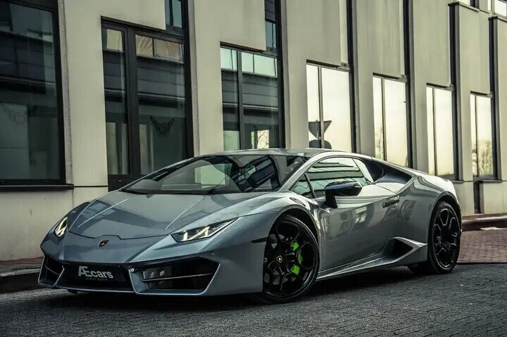 lamborghini-huracan-52i-v10-lp580-2-lift-full-history-big-3