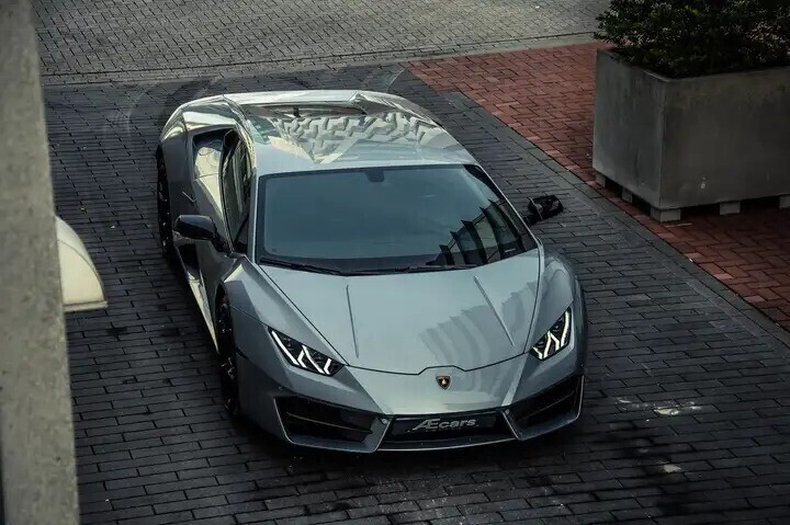 lamborghini-huracan-52i-v10-lp580-2-lift-full-history-big-0