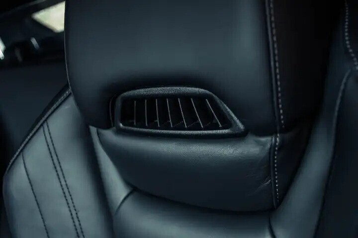 mercedes-benz-amg-gt-roadster-360-burmester-airscarf-big-9