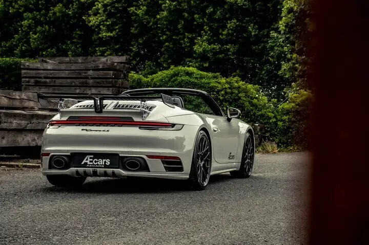 porsche-992-911-c4s-cabriolet-sport-chrono-belgian-big-2