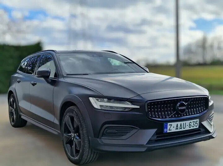volvo-v60-cross-country-d4-awd-47-500-km-matt-black-garantie-big-4