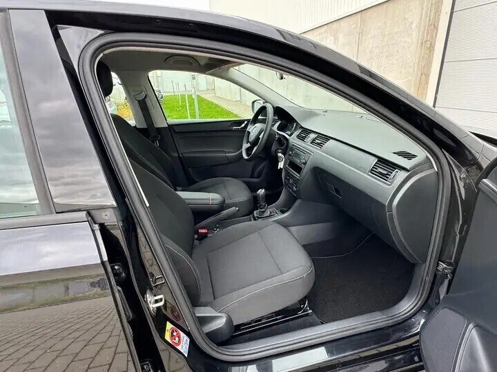 skoda-rapidspaceback-rapid-12-tsi-ambition-green-tec-big-8
