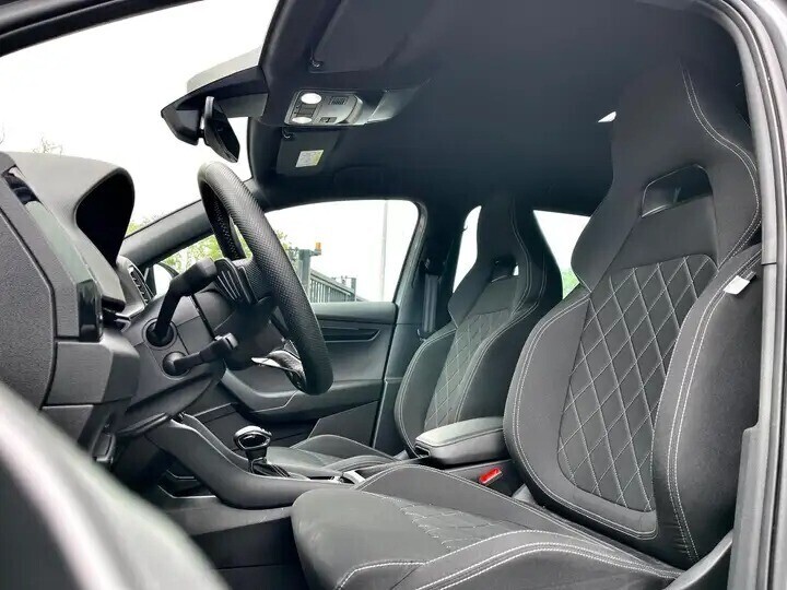 skoda-karoq-15-tsi-sportline-dsg-camera-adapt-carplay-big-6