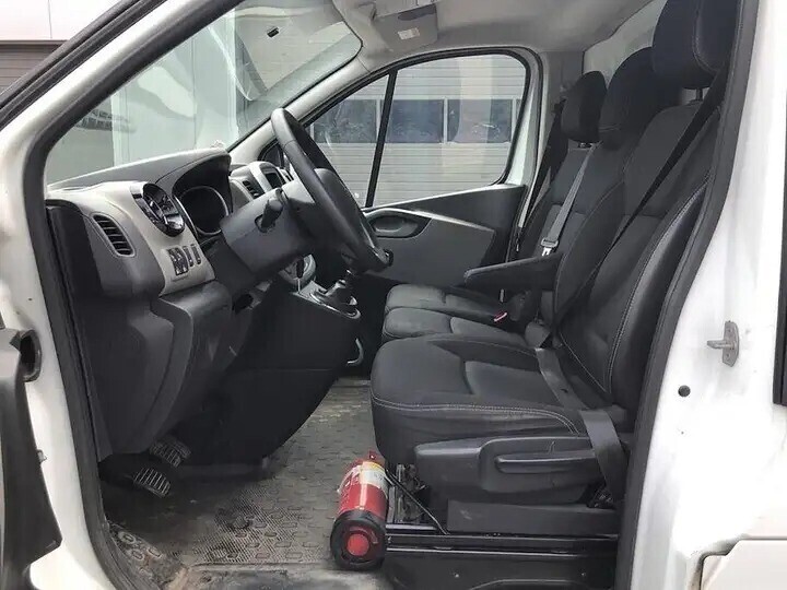 renault-trafic-16-dci-confort-eu6c-big-7
