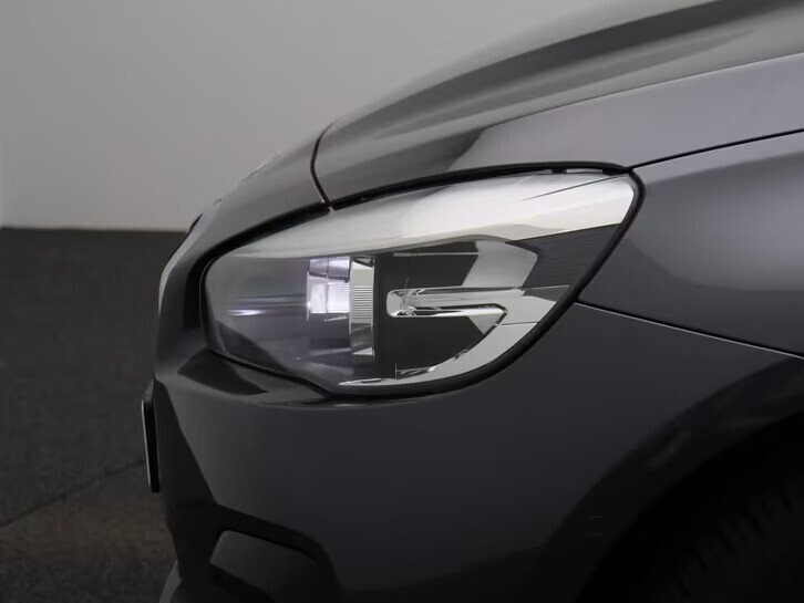 bmw-2-series-active-tourer-218d-executive-ecc-navi-lede-big-6