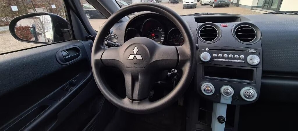 mitsubishi-colt-11i-benzine-lez-2028-ok-big-5