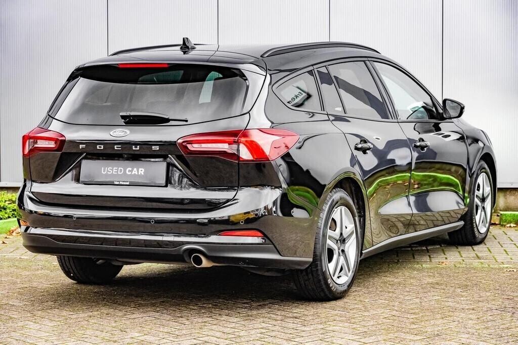 ford-focus-clipper-connected-driver-assist-24m-garantie-big-3