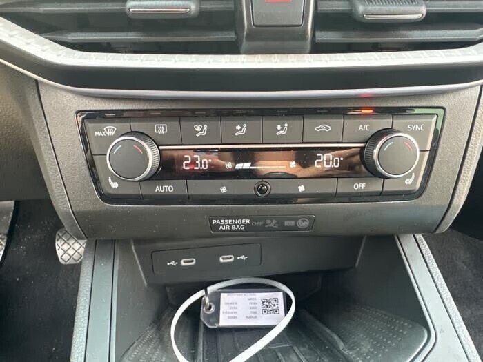 climatronic-paneel-van-een-seat-ibiza-big-0