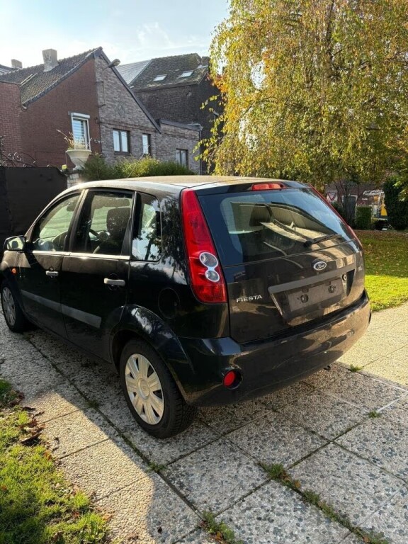ford-fiesta-pour-piece-big-2
